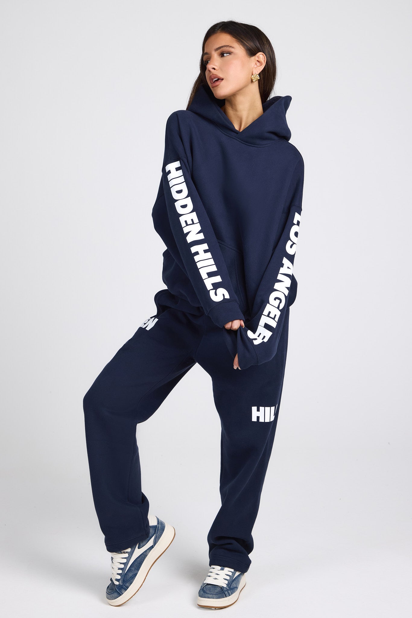 SLEEVE LOGO HOODIE NAVY