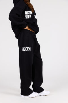 GATED COMMUNITY STRAIGHT LEG SWEATPANTS BLACK