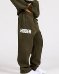 GATED COMMUNITY STRAIGHT LEG SWEATPANTS OLIVE