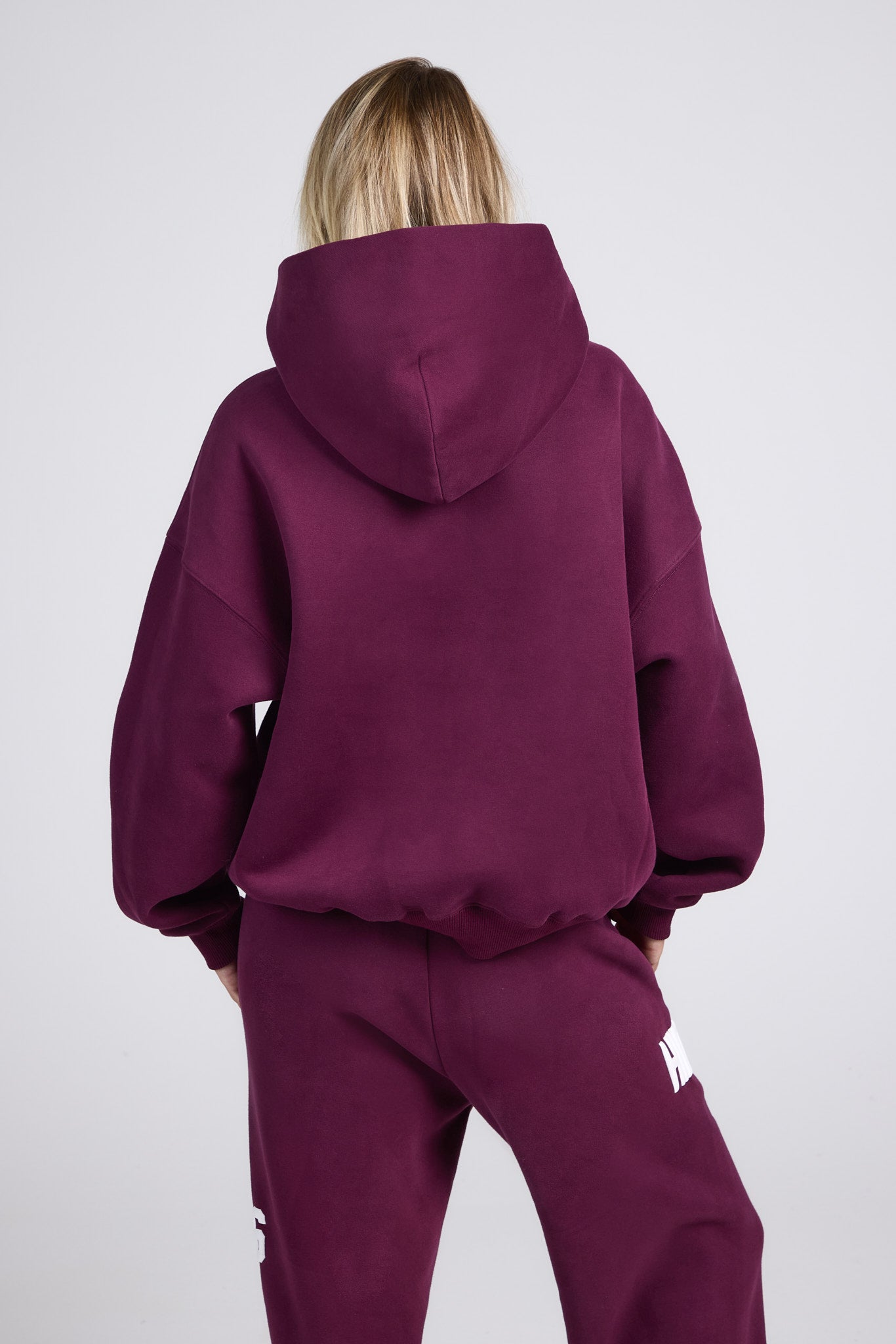 GATED COMMUNITY HOODIE DARK PLUM