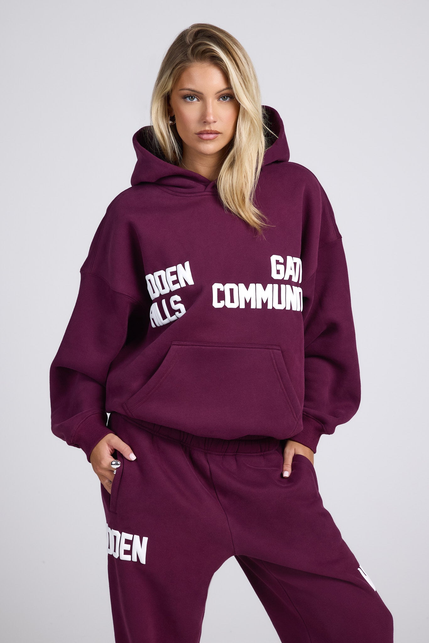 GATED COMMUNITY HOODIE DARK PLUM