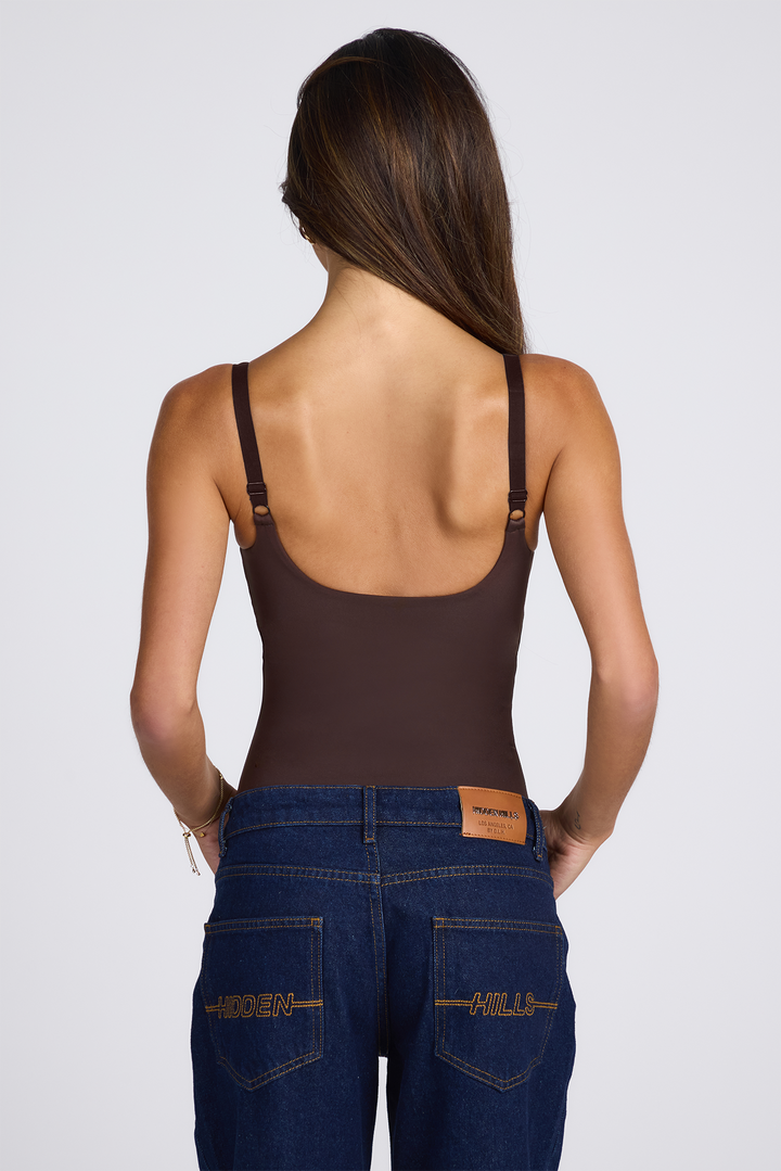 LABEL BODYSUIT DARK BROWN - Hidden Hills