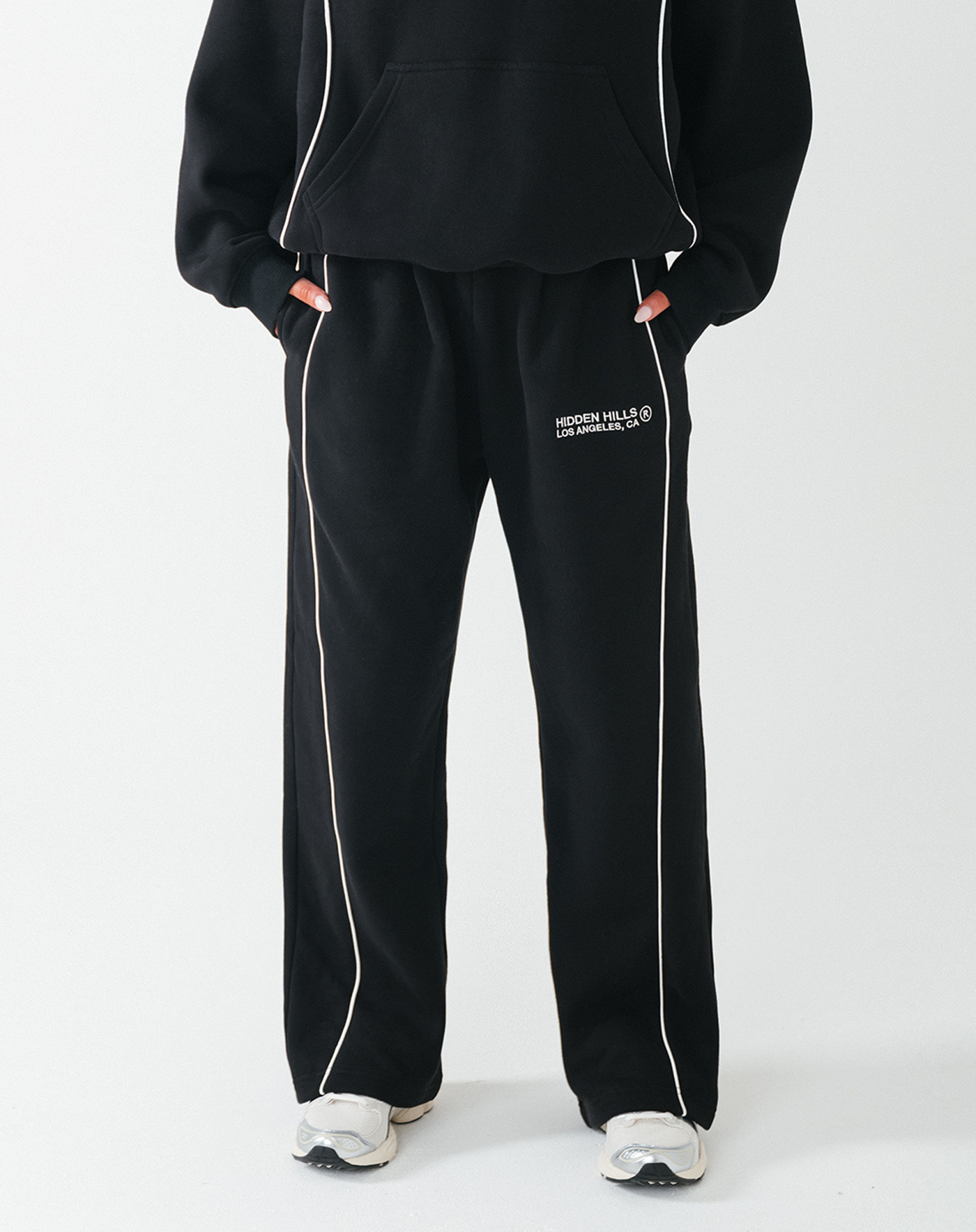 TECH LINE STRAIGHT LEG SWEATPANTS BLACK