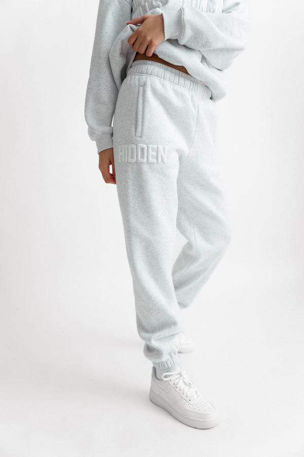 GATED COMMUNITY CUFFED SWEATPANTS LIGHT GREY