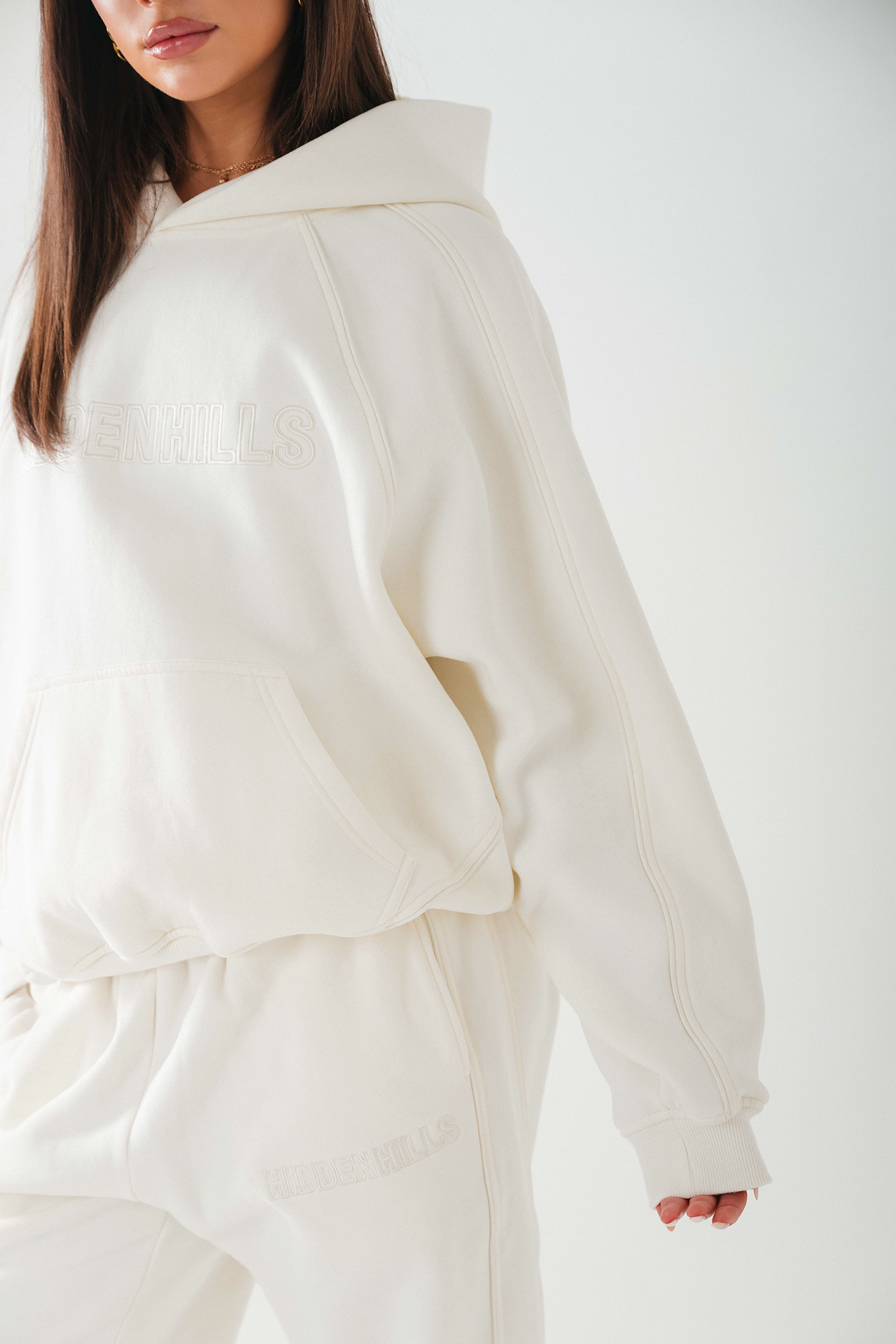 EMBROIDERY PANEL HOODIE CREAM