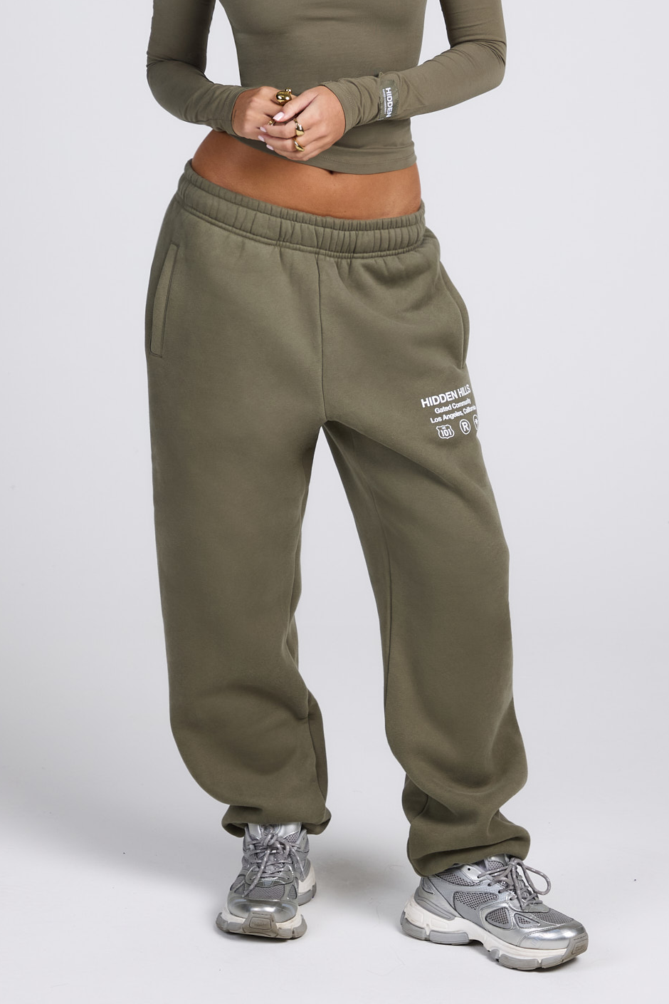LABEL CUFFED SWEATPANTS SAGE