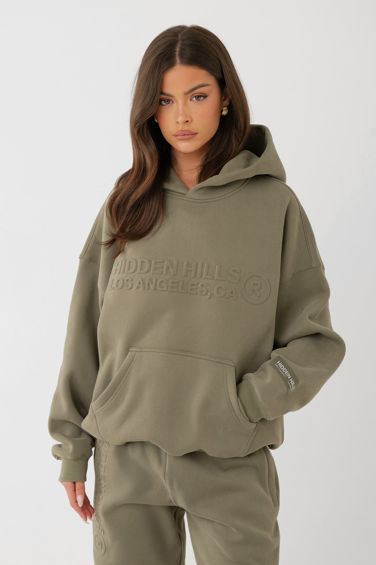 EMBOSSED HOODIE SAGE