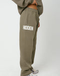 GATED COMMUNITY STRAIGHT LEG SWEATPANTS SAGE