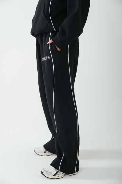 TECH LINE STRAIGHT LEG SWEATPANTS BLACK