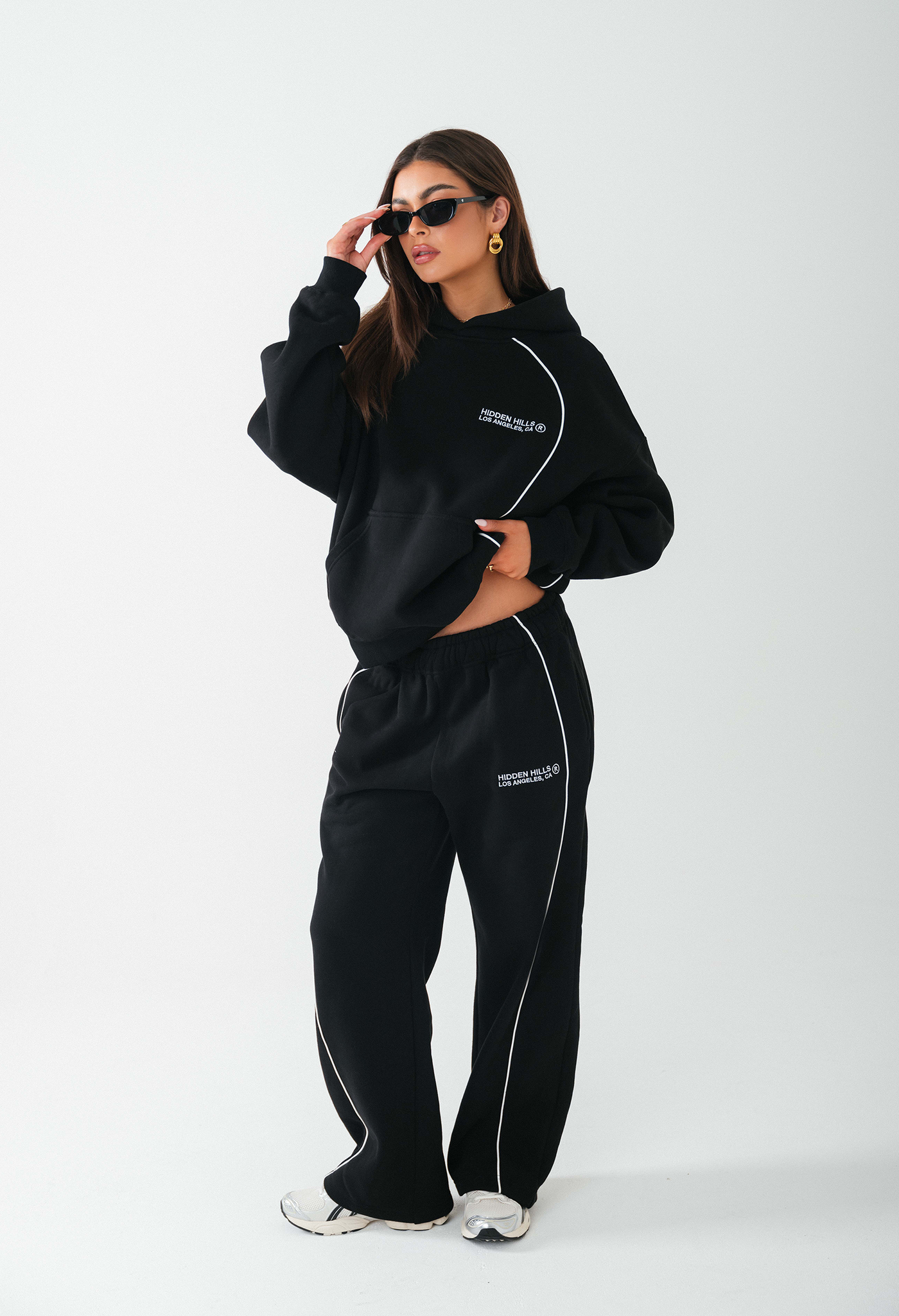 TECH LINE JOGGINGHOSE MIT GERADEM BEIN SCHWARZ