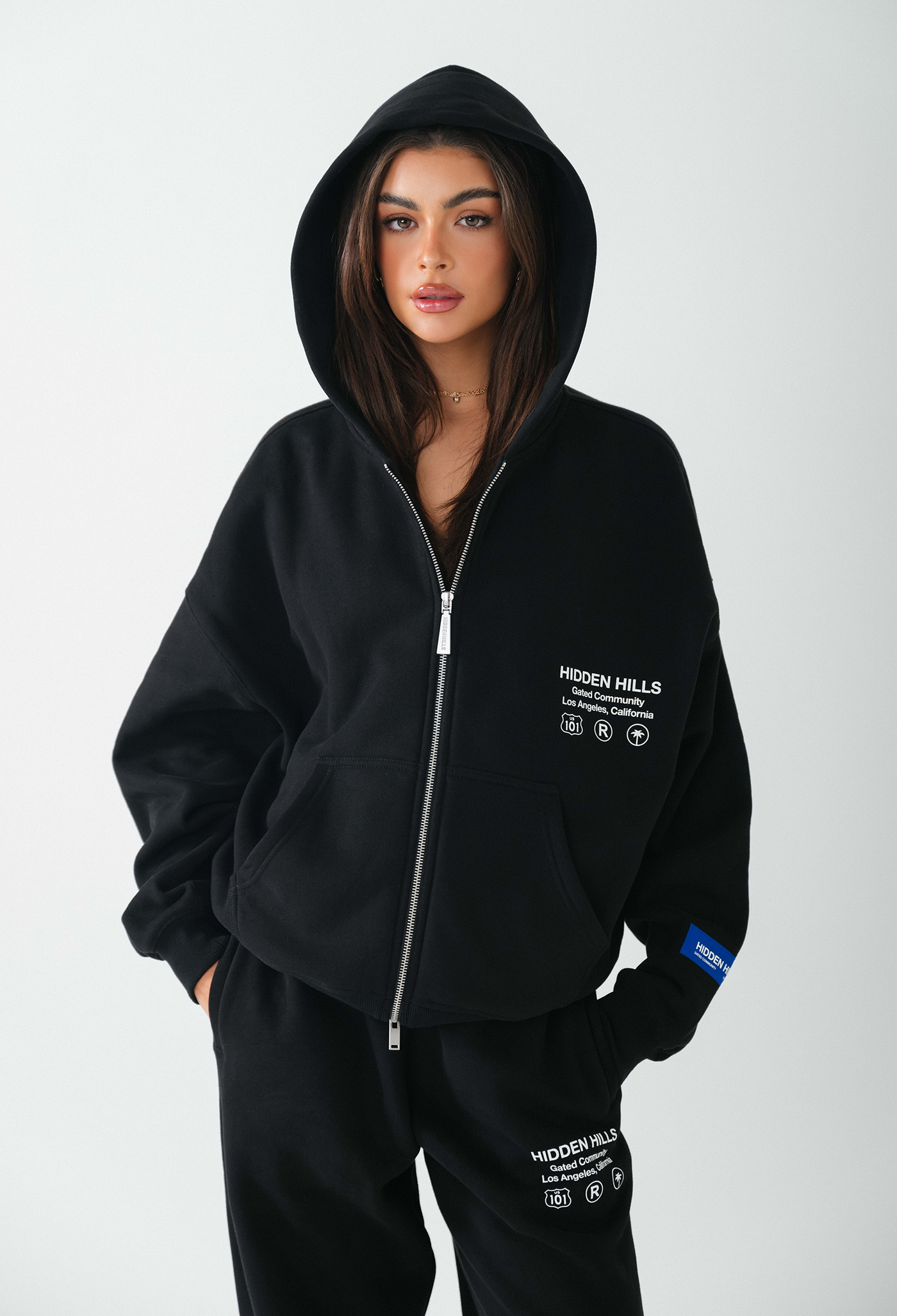 LABEL ZIP HOODIE SCHWARZ