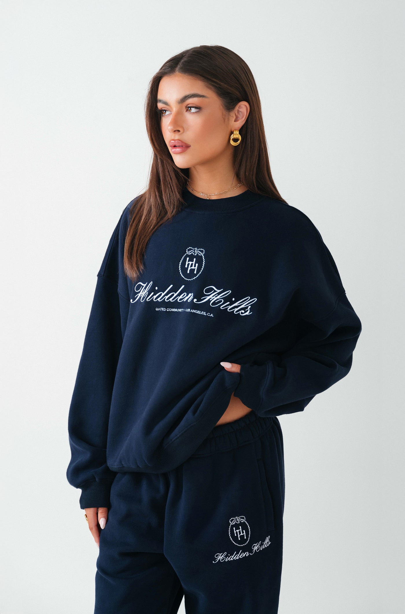 PULLOVER MIT KLASSISCHER STICKEREI NAVY