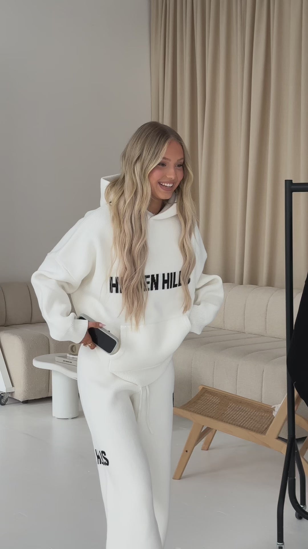 STRICKKAPUZENPULLOVER OFF WHITE