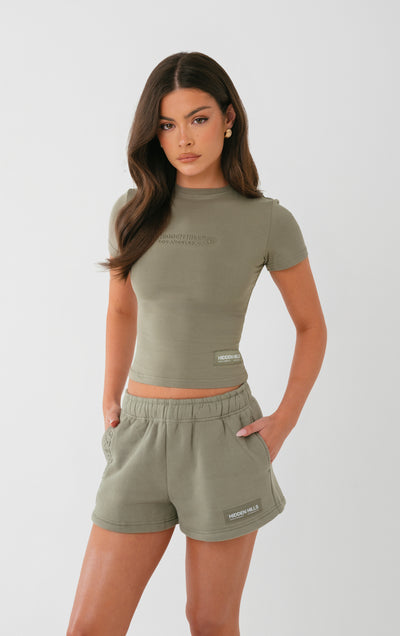 GEPRÄGTE SHORTS SALBEI