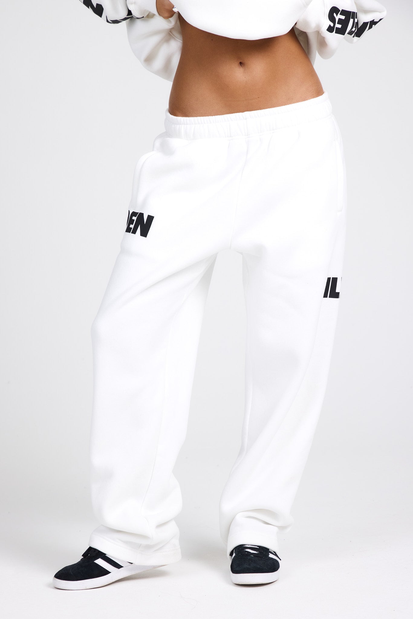 LOGO STRAIGHT LEG SWEATPANTS OFF WHITE