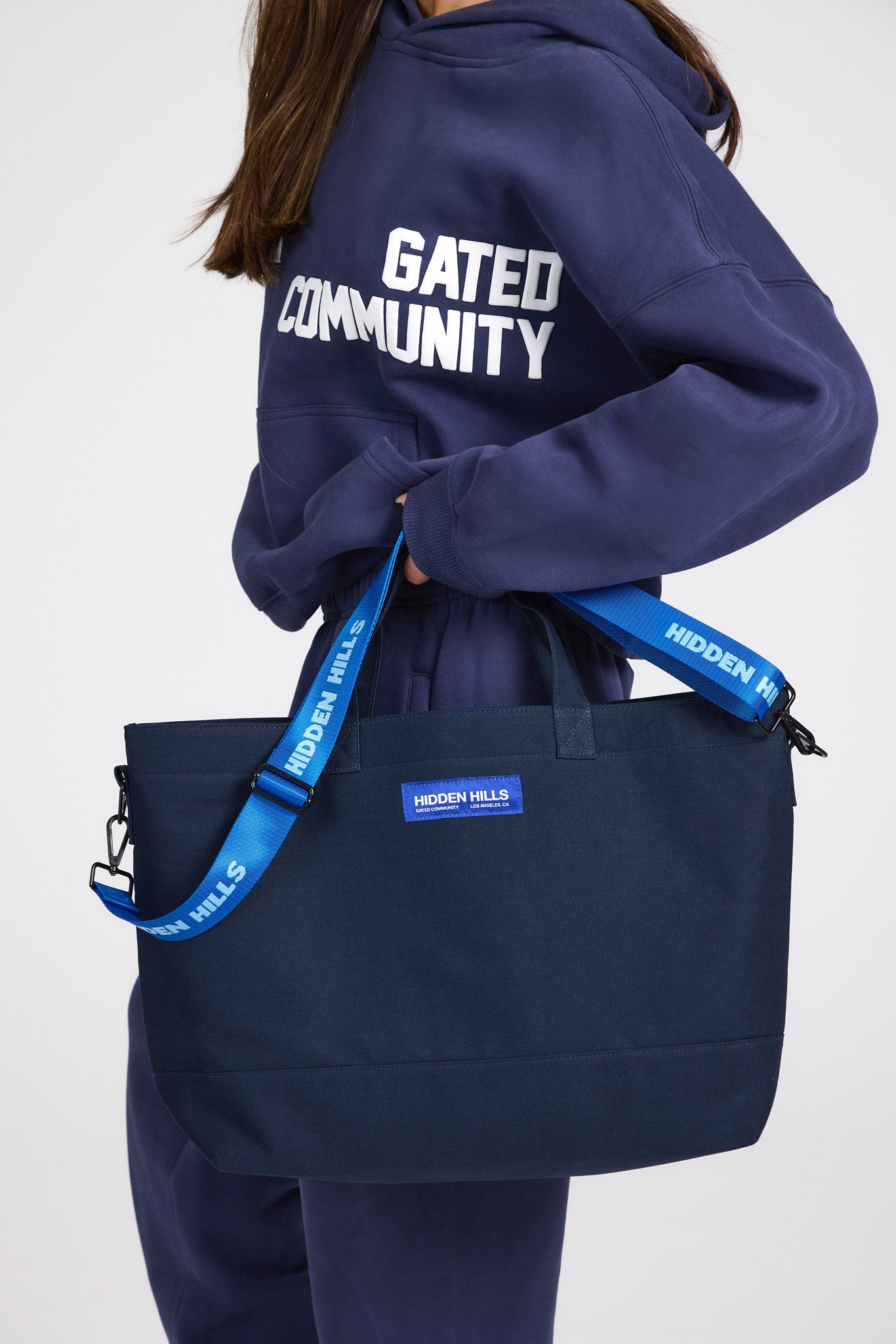 GATED COMMUNITY CANVAS SHOPPER BAG