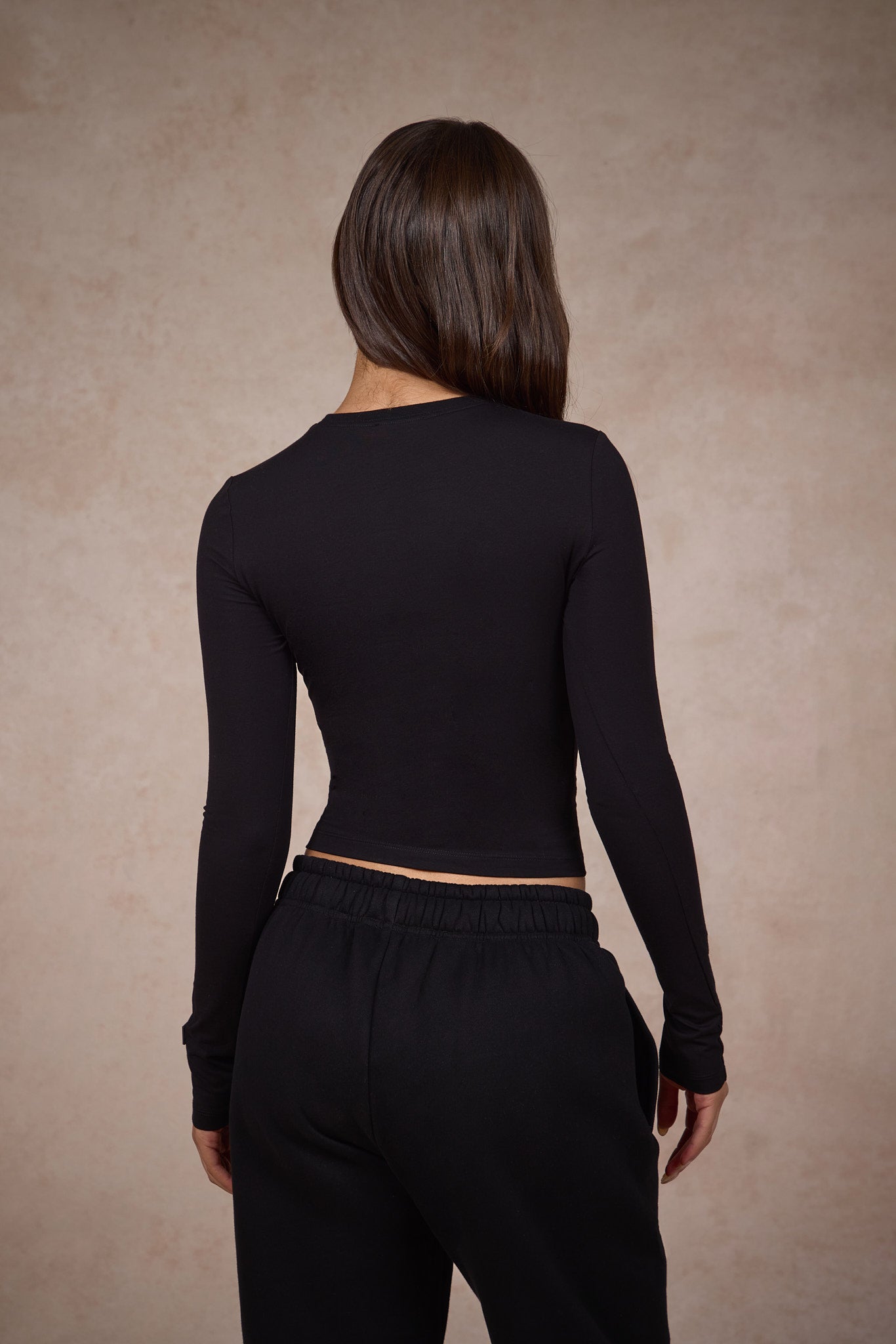 BASICS LONGSLEEVE TOP BLACK