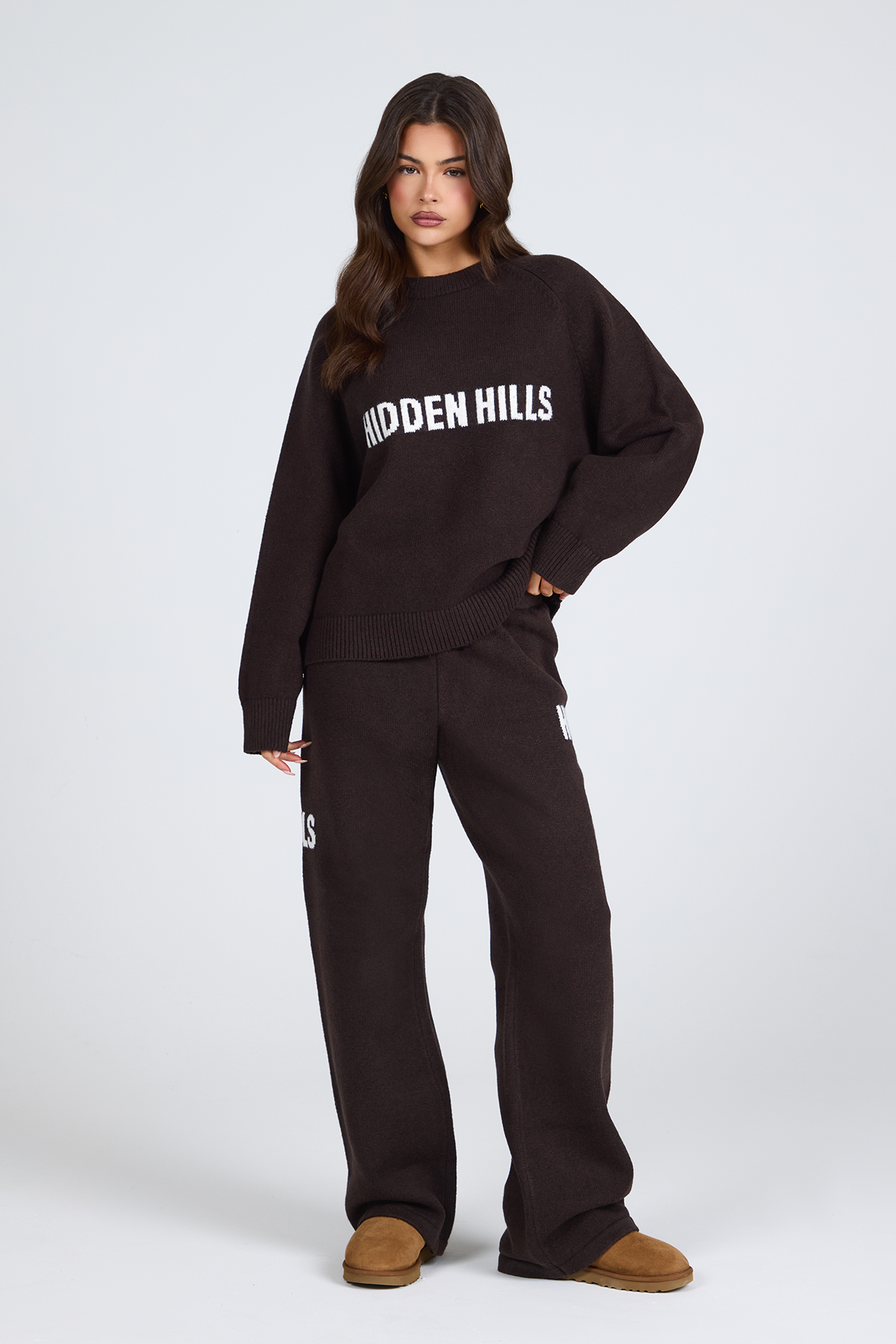 KNIT SWEATER DARK BROWN