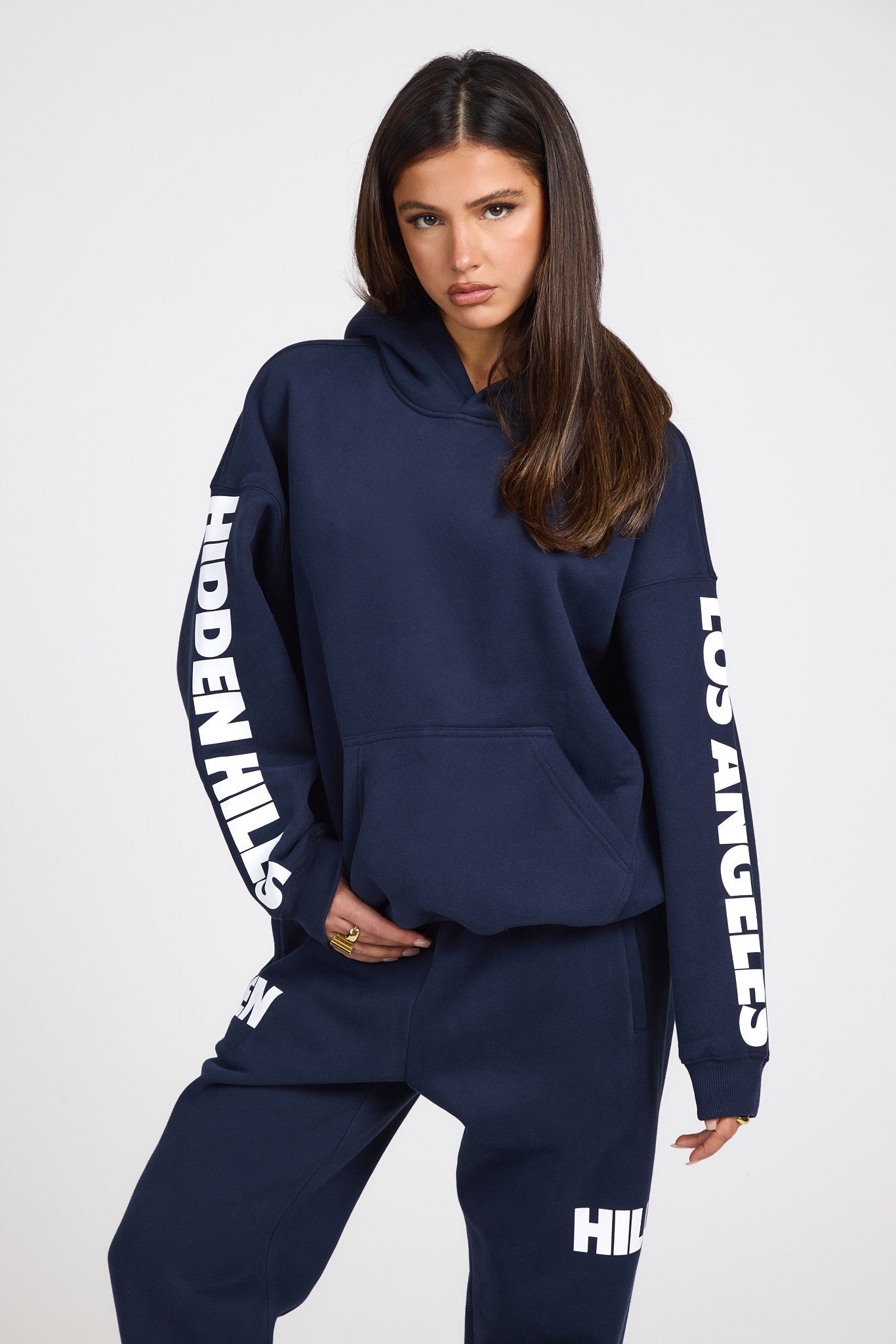 SLEEVE LOGO HOODIE NAVY