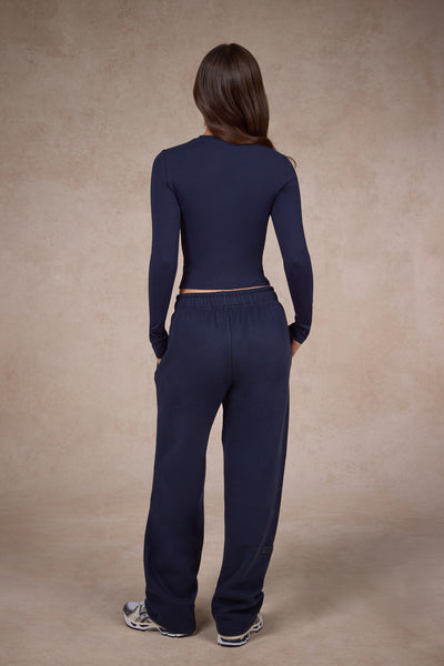 BASICS LONGLEEVE TOP NAVY