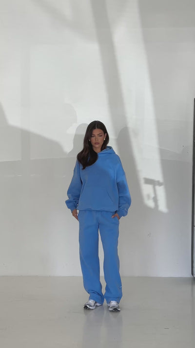 SWEAT À CAPUCHE GAUFRÉ BLEU CIEL